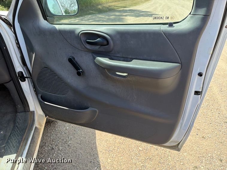 image for item ER1986 2002 Ford F150 Ext. Cab pickup truck