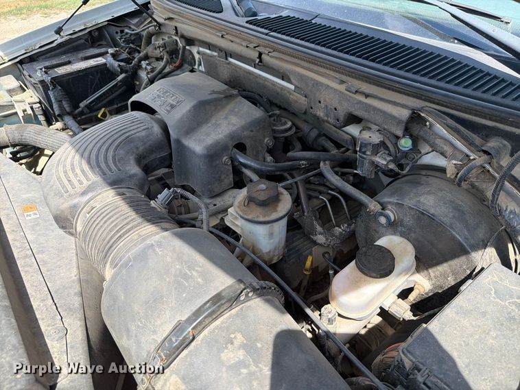 image for item ER1986 2002 Ford F150 Ext. Cab pickup truck