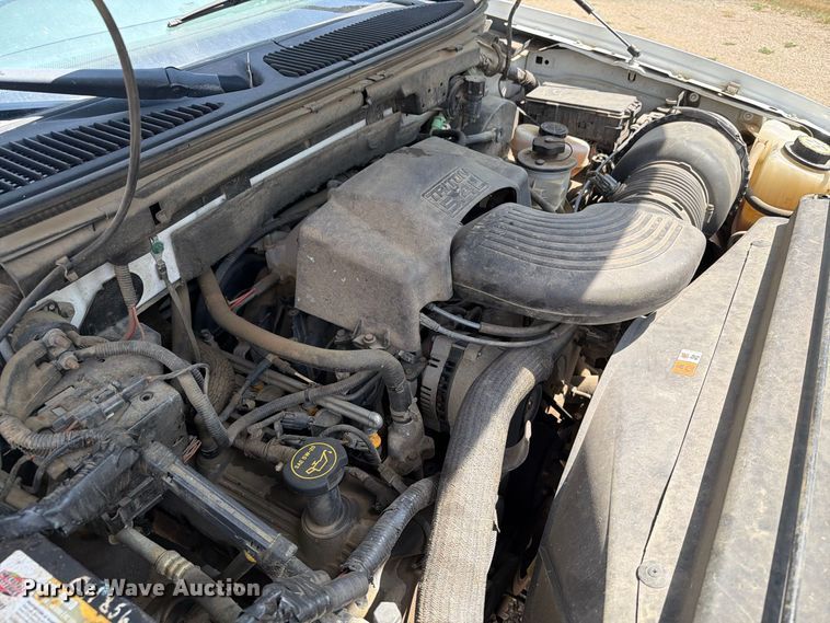 image for item ER1986 2002 Ford F150 Ext. Cab pickup truck