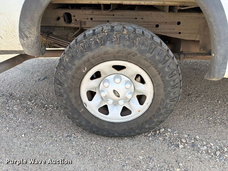 image for item ER1986 2002 Ford F150 Ext. Cab pickup truck
