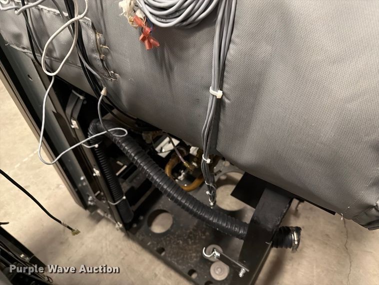 image for item ER1988 Steris AMSCO 250LS steam sterilizer