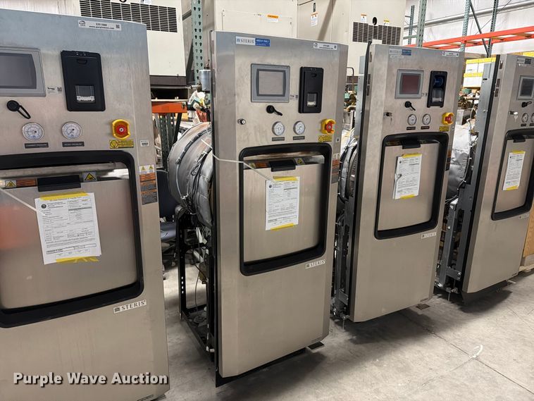 image for item ER1989 Steris AMSCO 250LS steam sterilizer