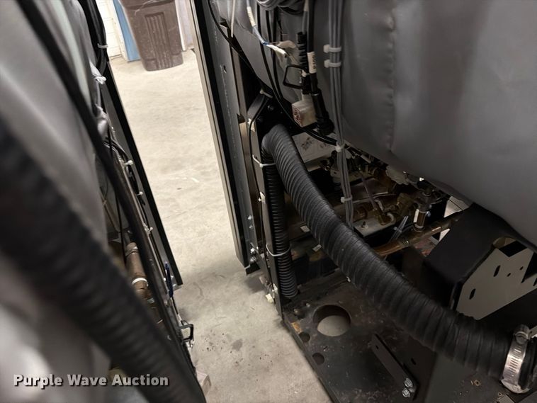 image for item ER1989 Steris AMSCO 250LS steam sterilizer