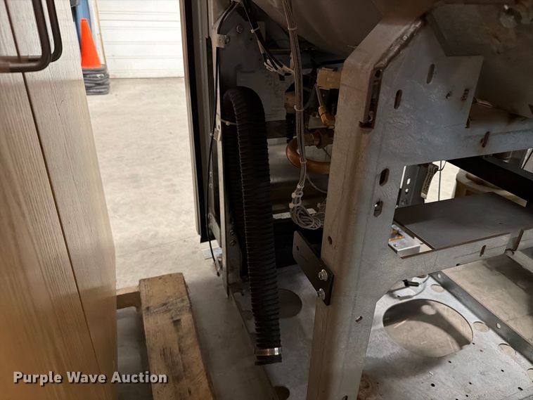 image for item ER1991 Steris AMSCO 250LS steam sterilizer