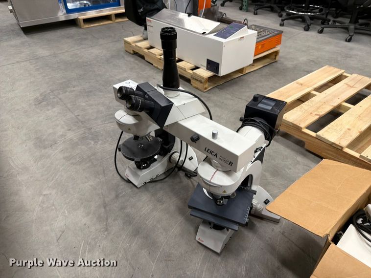 image for item ER1996 Leica DM LP microscope