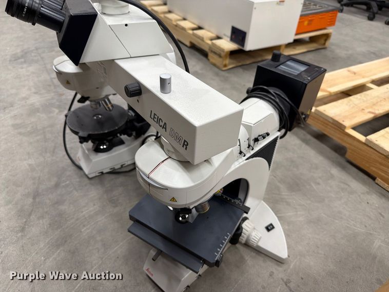 image for item ER1996 Leica DM LP microscope