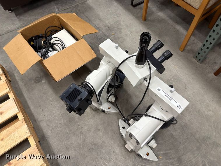 image for item ER1996 Leica DM LP microscope