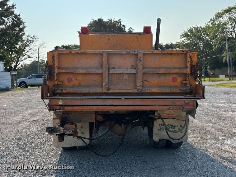 image for item ER3205 1985 Navistar 1954 dump truck