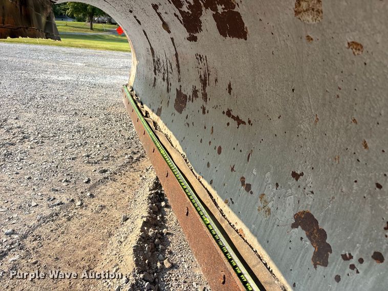 image for item ER3205 1985 Navistar 1954 dump truck