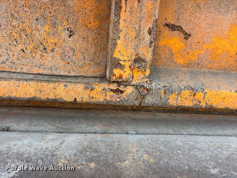 image for item ER3205 1985 Navistar 1954 dump truck