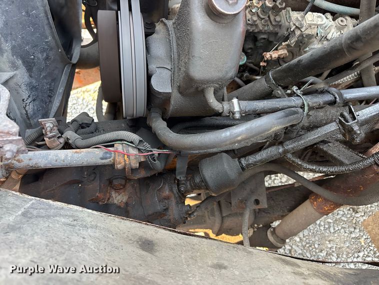 image for item ER3205 1985 Navistar 1954 dump truck