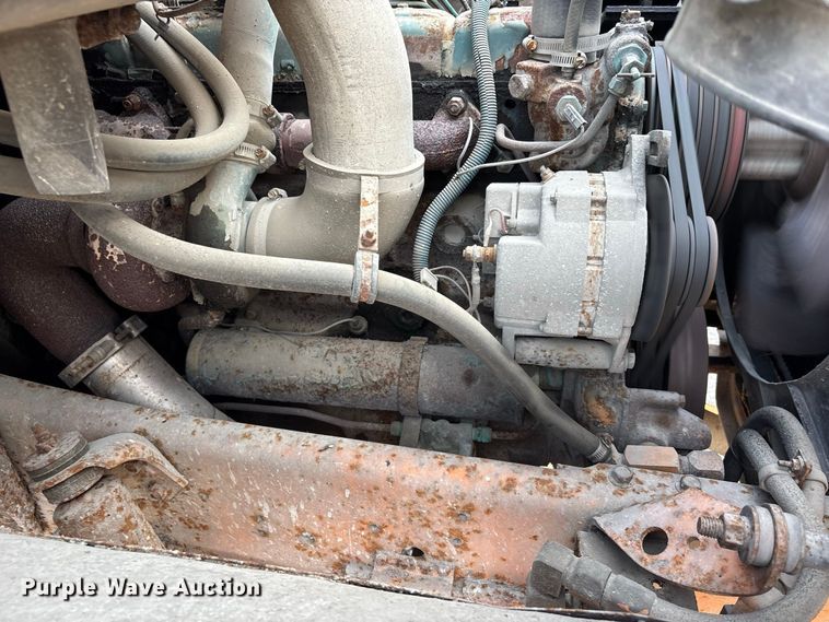 image for item ER3205 1985 Navistar 1954 dump truck