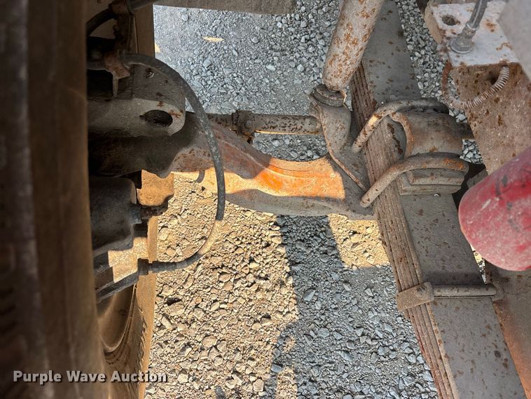 image for item ER3205 1985 Navistar 1954 dump truck
