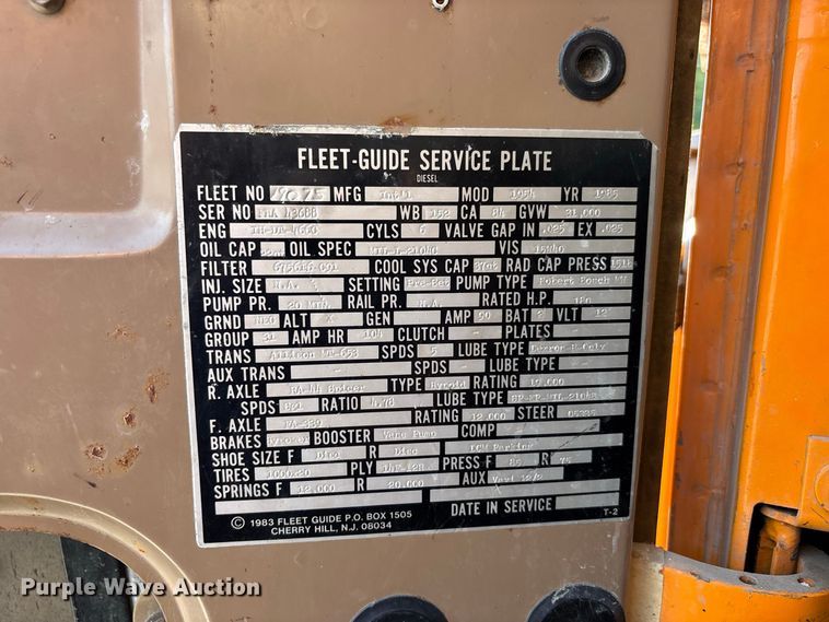 image for item ER3205 1985 Navistar 1954 dump truck