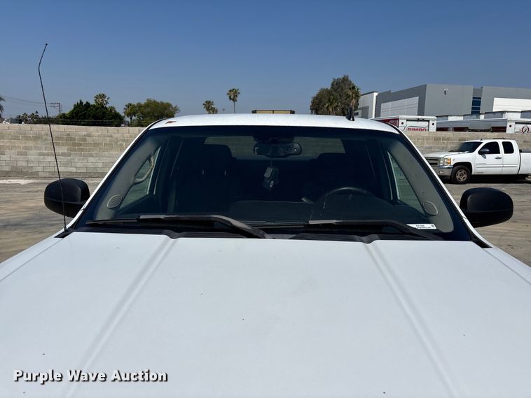 image for item ER7590 2007 Chevrolet Silverado 1500 Ext. Cab flatbed pickup truck