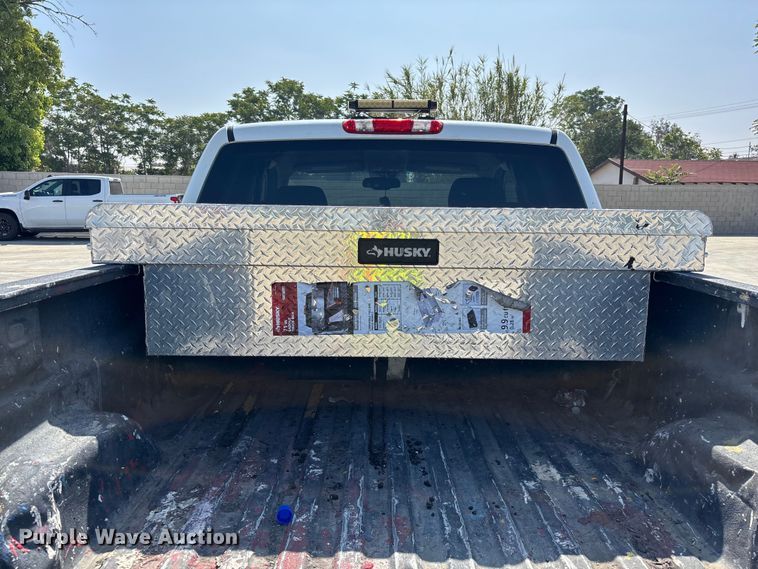 image for item ER7590 2007 Chevrolet Silverado 1500 Ext. Cab flatbed pickup truck