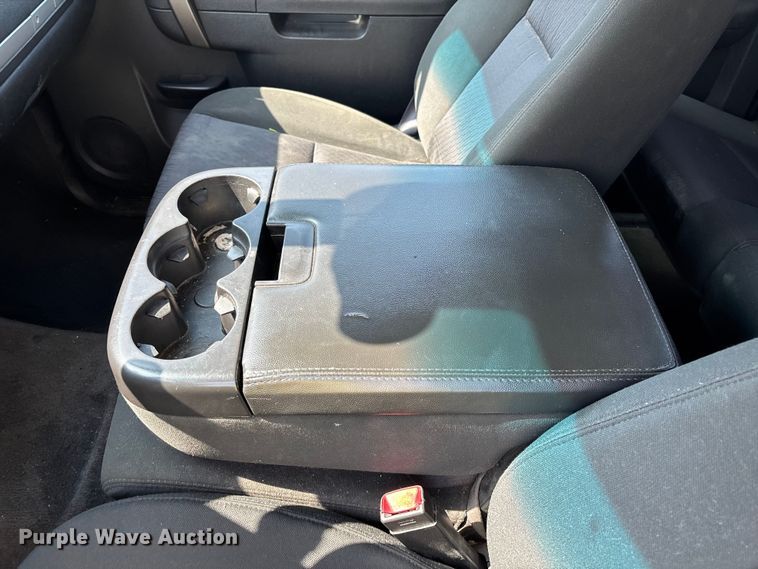 image for item ER7591 2011 Chevrolet Silverado 1500 Ext. Cab pickup truck