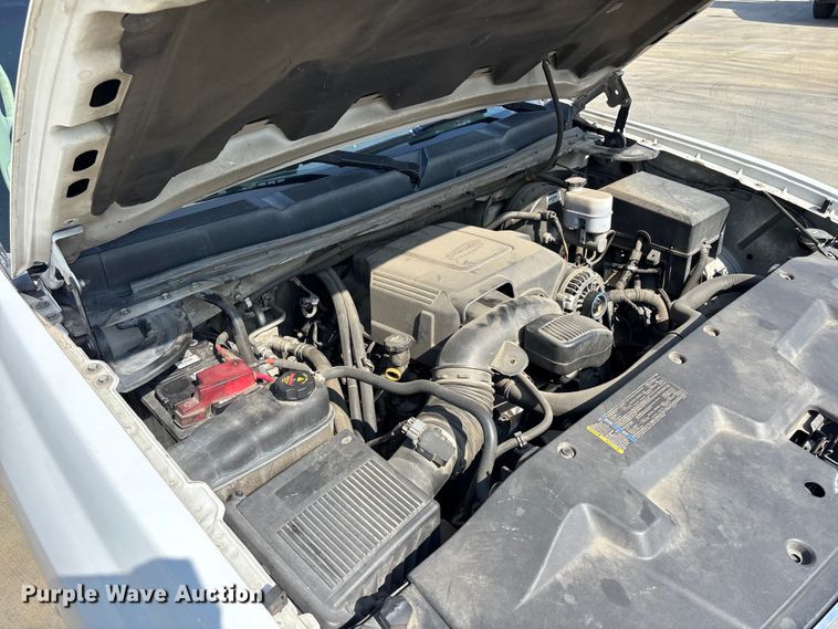 image for item ER7591 2011 Chevrolet Silverado 1500 Ext. Cab pickup truck