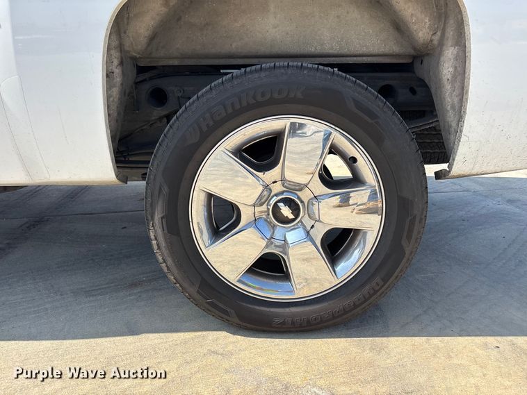 image for item ER7591 2011 Chevrolet Silverado 1500 Ext. Cab pickup truck