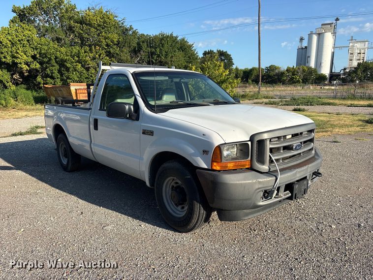 image for item ET0377 2001 Ford F250 Super Duty pickup truck