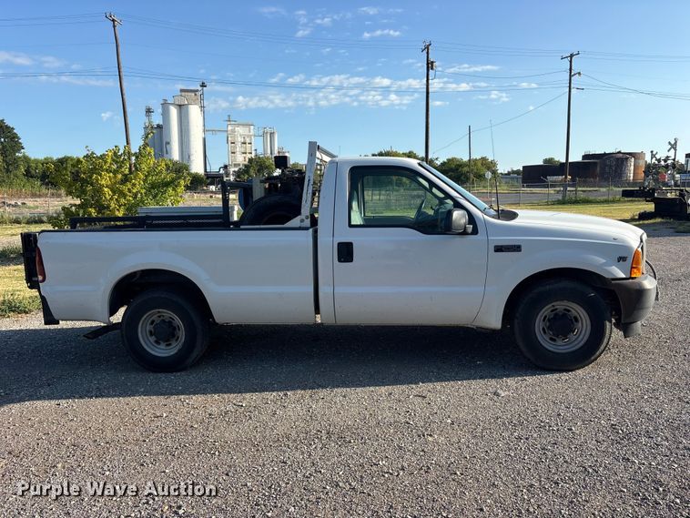 image for item ET0377 2001 Ford F250 Super Duty pickup truck