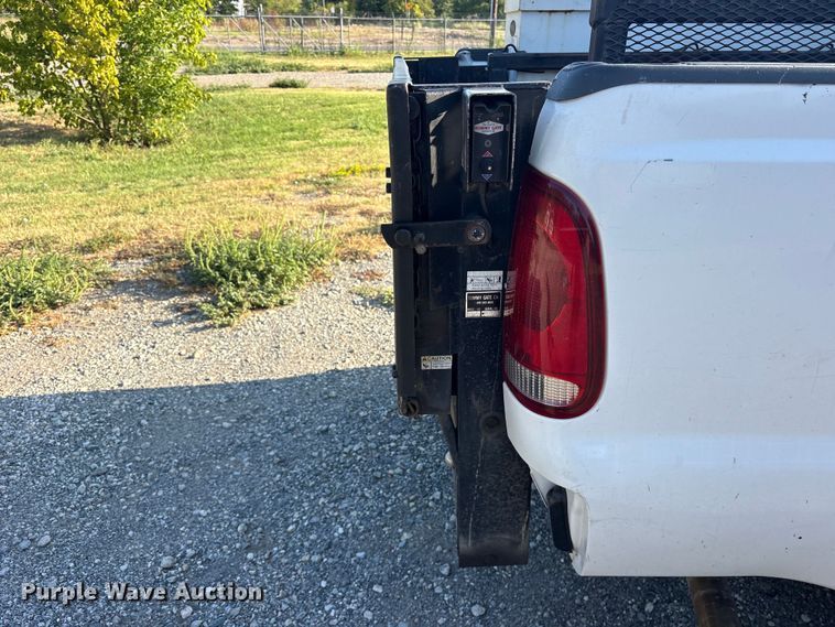 image for item ET0377 2001 Ford F250 Super Duty pickup truck