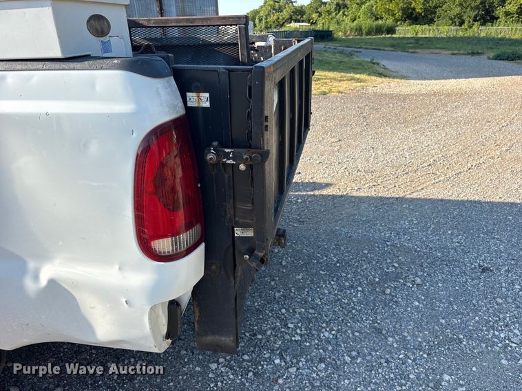 image for item ET0377 2001 Ford F250 Super Duty pickup truck