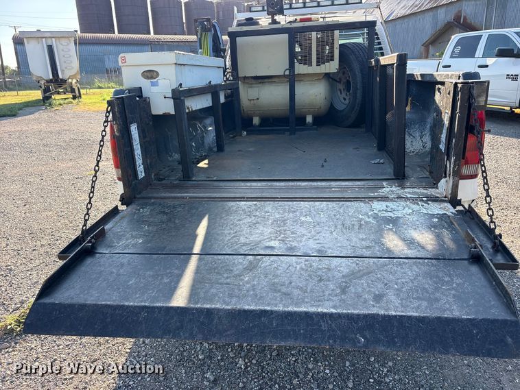 image for item ET0377 2001 Ford F250 Super Duty pickup truck