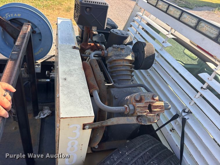 image for item ET0377 2001 Ford F250 Super Duty pickup truck