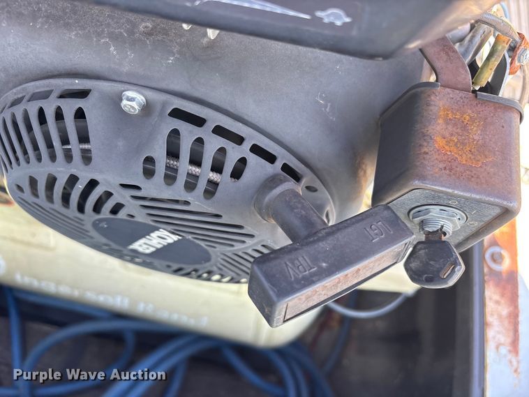 image for item ET0377 2001 Ford F250 Super Duty pickup truck