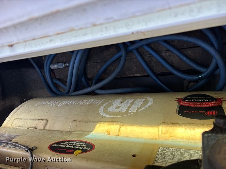 image for item ET0377 2001 Ford F250 Super Duty pickup truck