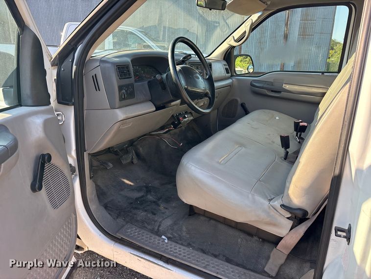 image for item ET0377 2001 Ford F250 Super Duty pickup truck