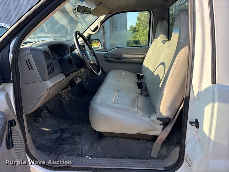 image for item ET0377 2001 Ford F250 Super Duty pickup truck