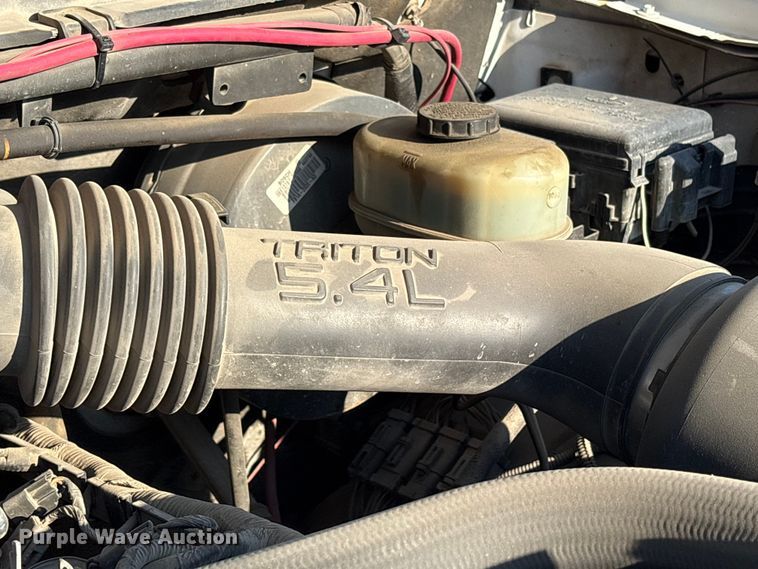 image for item ET0377 2001 Ford F250 Super Duty pickup truck
