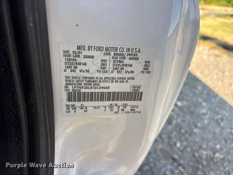 image for item ET0377 2001 Ford F250 Super Duty pickup truck