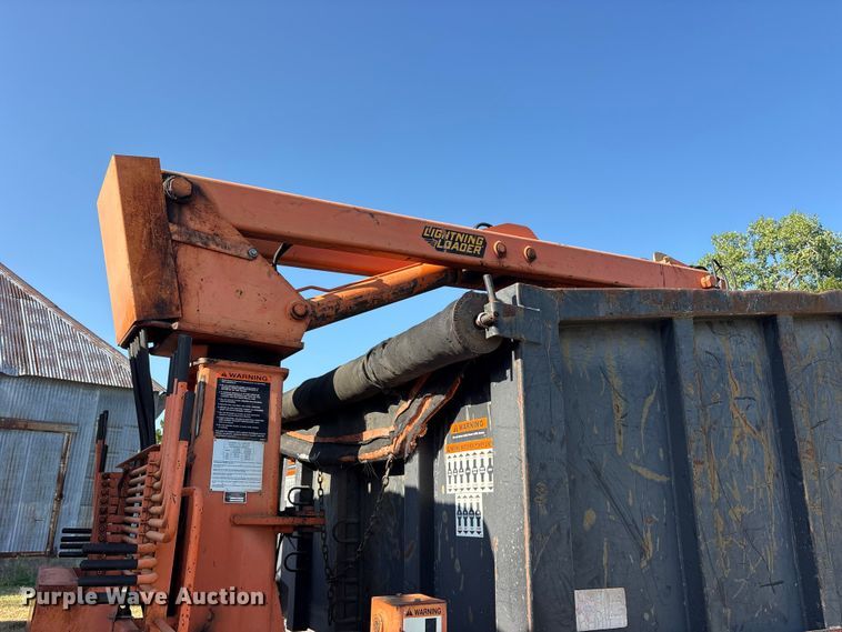 image for item ET0378 2014 International 4300 grapple truck