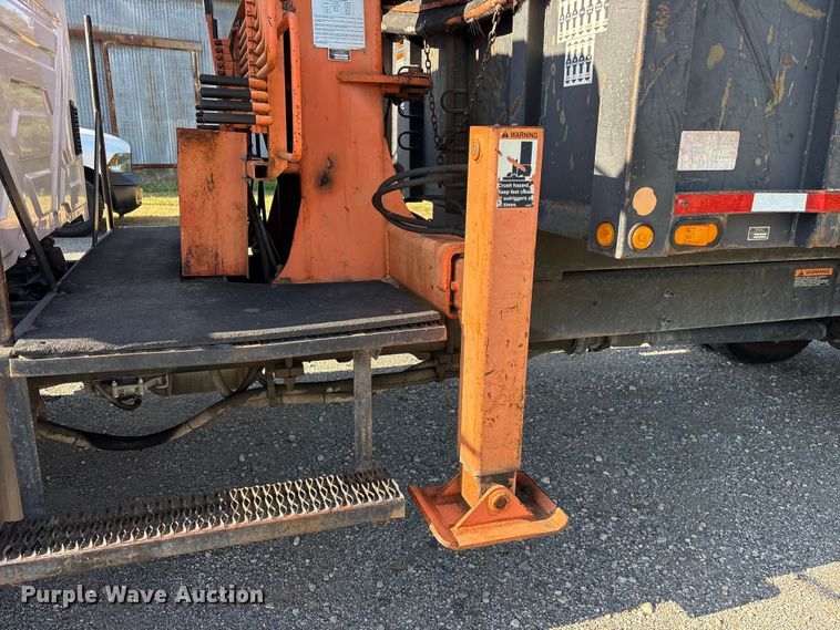 image for item ET0378 2014 International 4300 grapple truck