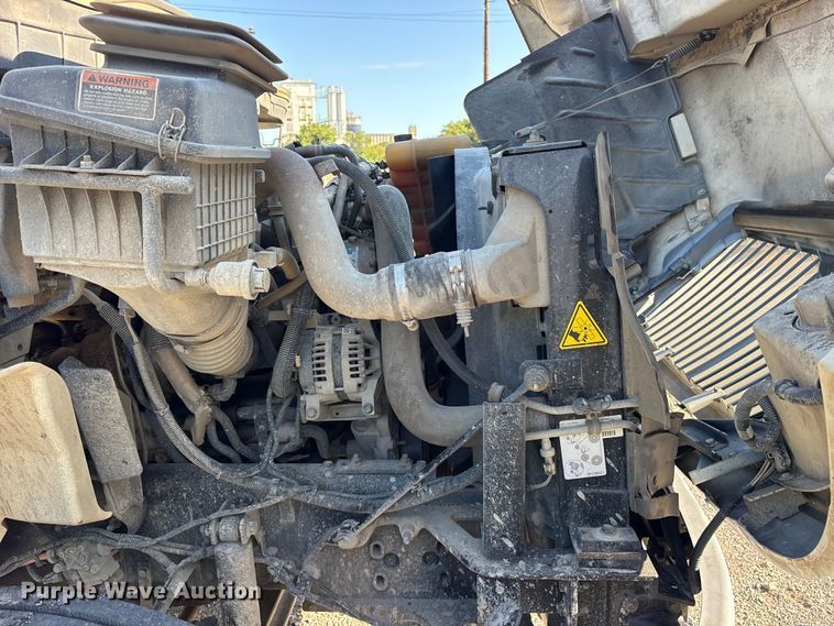 image for item ET0378 2014 International 4300 grapple truck