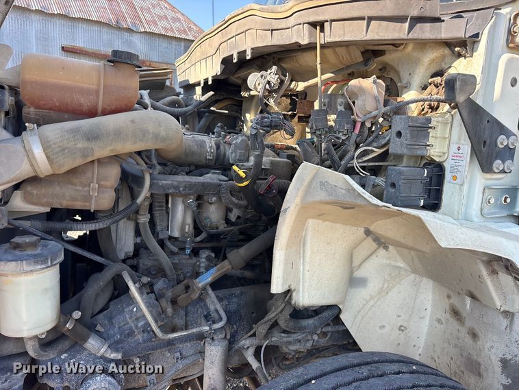 image for item ET0378 2014 International 4300 grapple truck