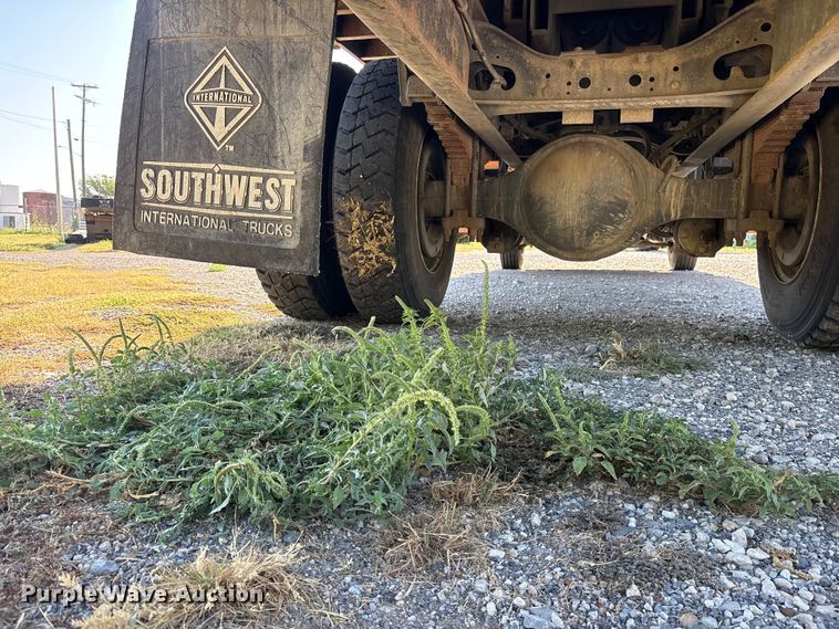 image for item ET0378 2014 International 4300 grapple truck