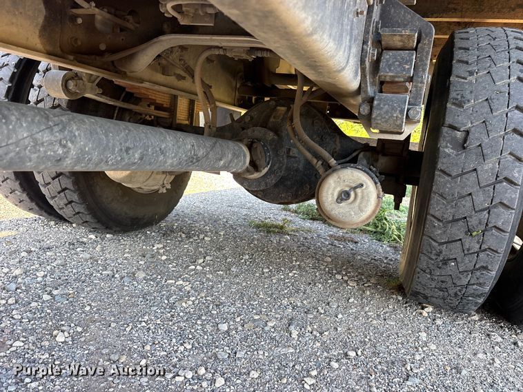 image for item ET0378 2014 International 4300 grapple truck