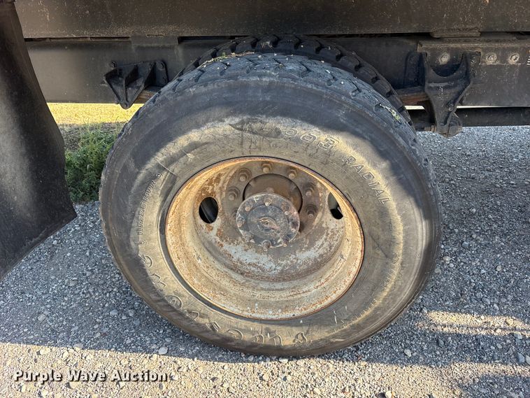 image for item ET0378 2014 International 4300 grapple truck
