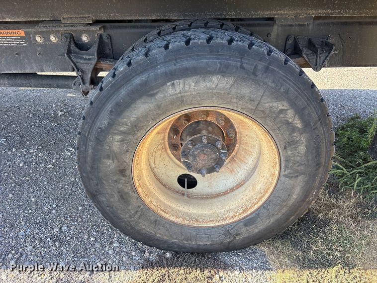 image for item ET0378 2014 International 4300 grapple truck
