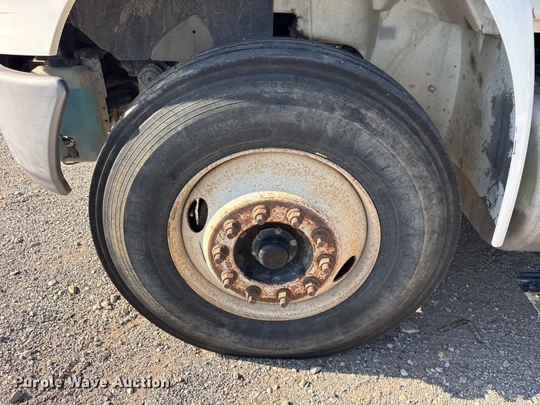 image for item ET0378 2014 International 4300 grapple truck