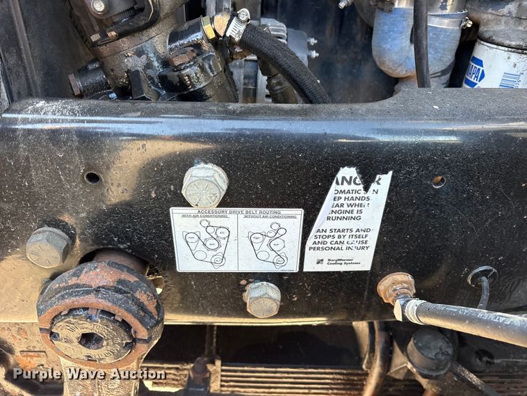 image for item ET0379 2007 Mack CV713 roll-off container truck