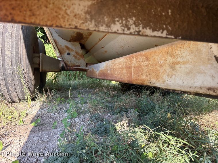 image for item ET0380 1998 Knight 8030 manure spreader