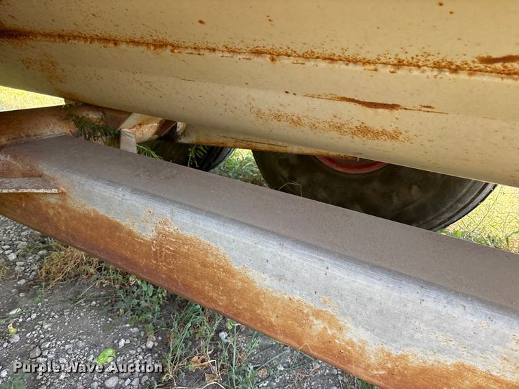 image for item ET0380 1998 Knight 8030 manure spreader