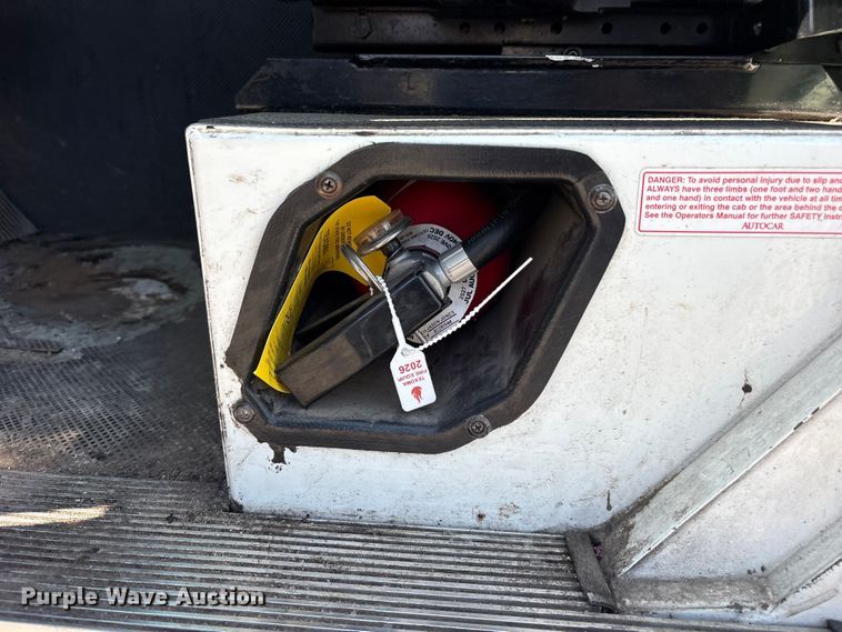 image for item ET0381 2013 Autocar Xpeditor refuse truck