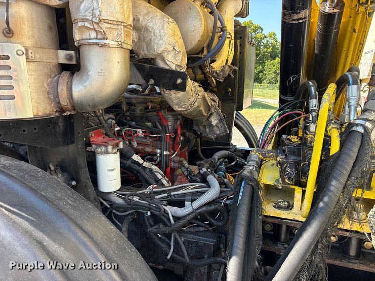 image for item ET0381 2013 Autocar Xpeditor refuse truck