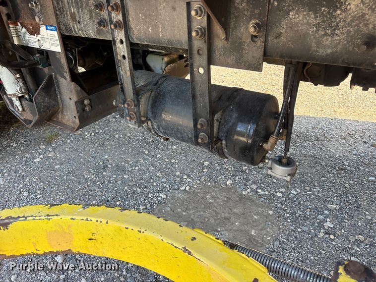 image for item ET0381 2013 Autocar Xpeditor refuse truck